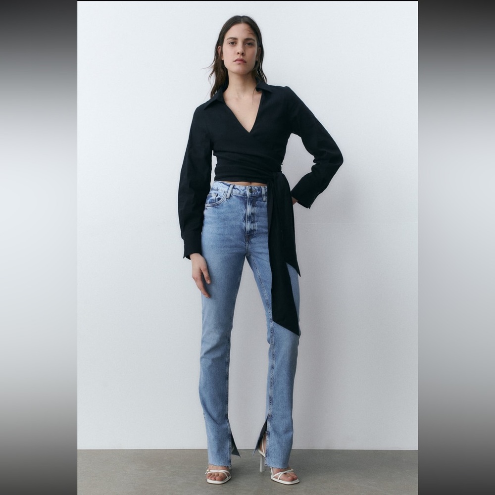 ZARA HIGH RISE SLIM FLARED JEANS W/ SLITS - NWT